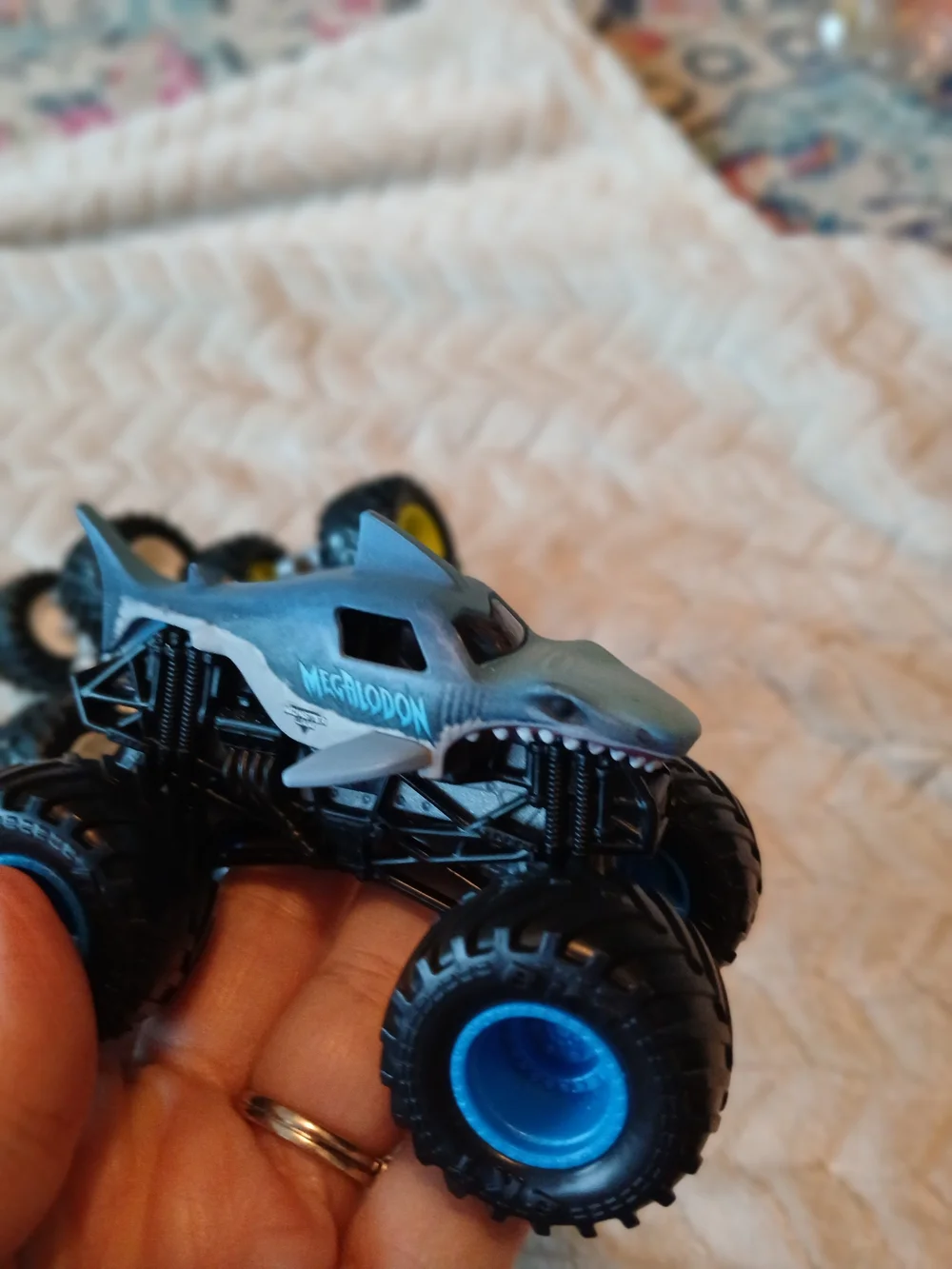 Hot Wheels Monster Jam 1:64 Lot Of 4, 1 Non